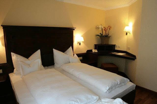 Hotel Zur Post 3*
